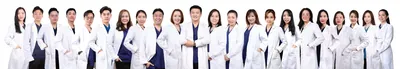 IDO'S Clinic doctors group photo in white coats (group-wide team)